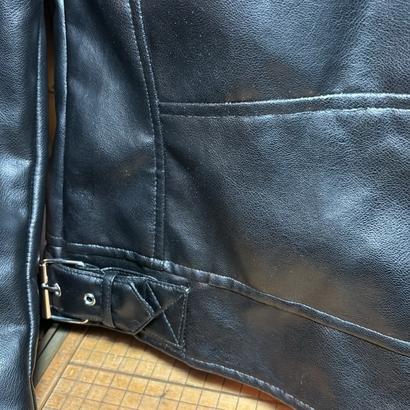 Zara Large Black Motorcycle Jacket Faux Leather Zippers Made in Myanmar VGUC - Picture 11 of 17